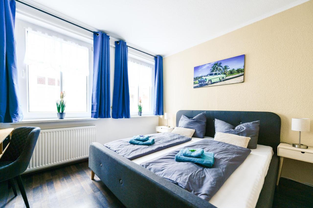 Fuerst-Pueckler-Apartment_Bis 6 Personen_Waschmaschine_Kueche_2X Parkplaetze_Terrasse_Netflix Cottbus Exterior photo